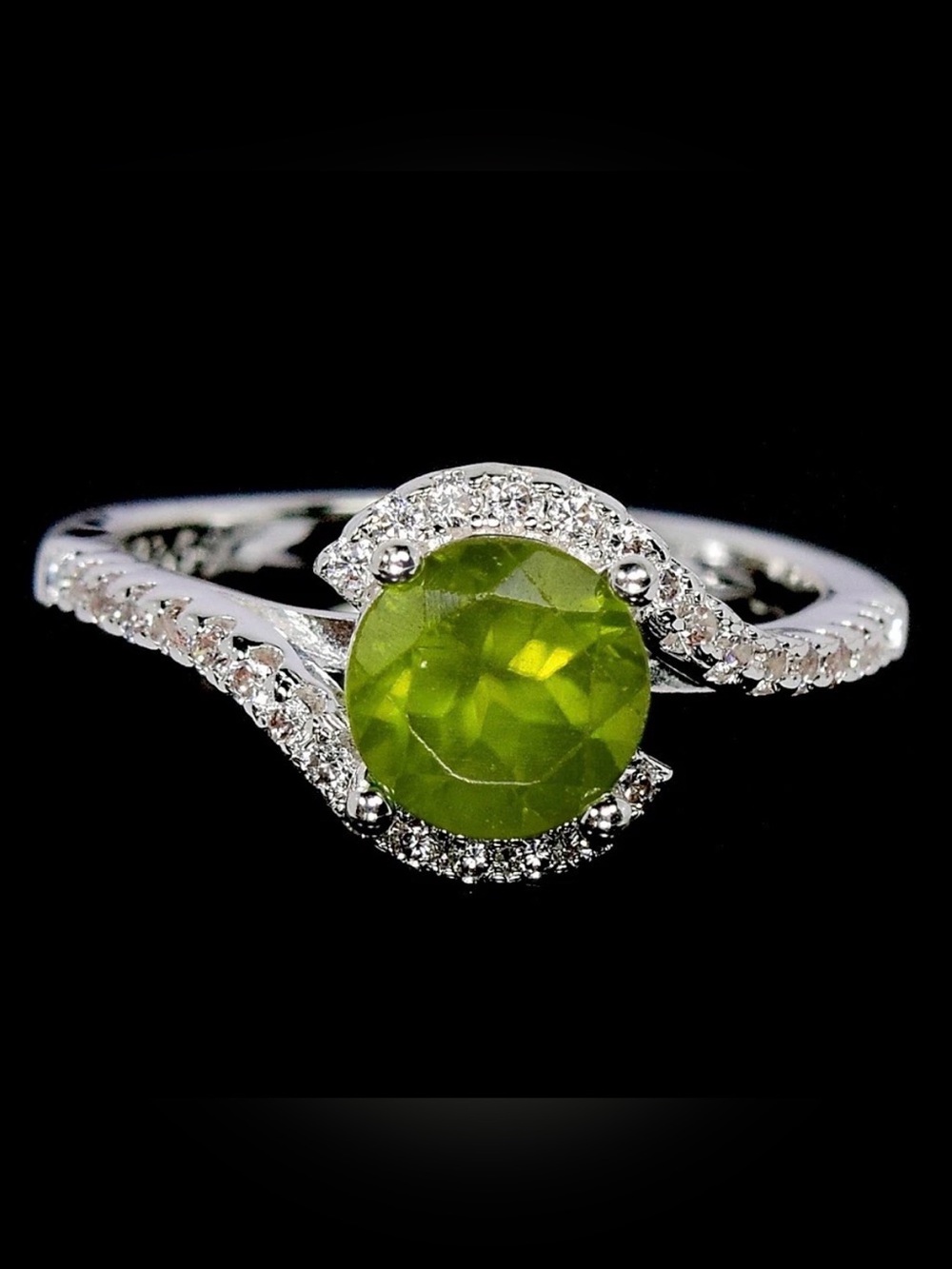 Stunning Natural Peridot Round 1.07CT with Zircon 925 Sterling Silver Ring Sz 7